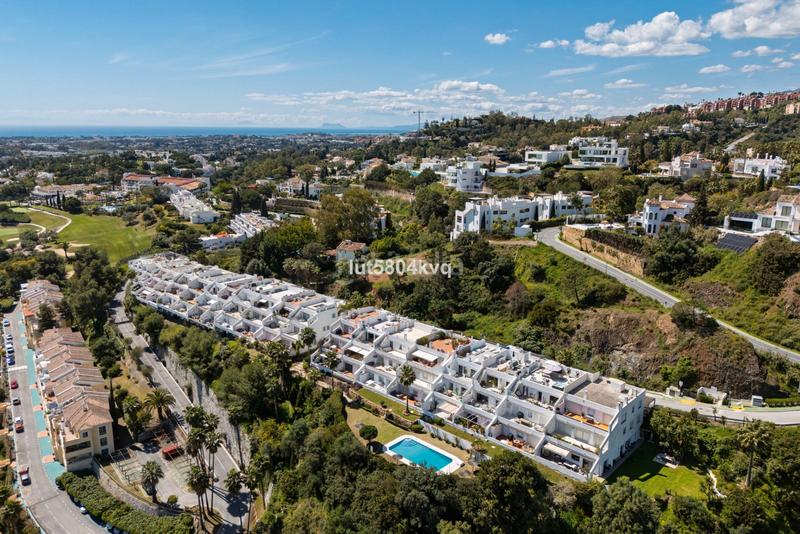 Foto 3605b271-deea-41ff-905e-48f70bb6c2a8. Attico in avenida tomás pascual 22 in La Quinta Benahavís