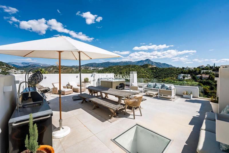 Foto af676428-f875-4f60-9bbf-99783fcab781. Attico in avenida tomás pascual 22 in La Quinta Benahavís