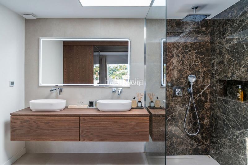 Foto fedc5d21-1676-4bb2-9f15-9a2817513991. Attico in avenida tomás pascual 22 in La Quinta Benahavís