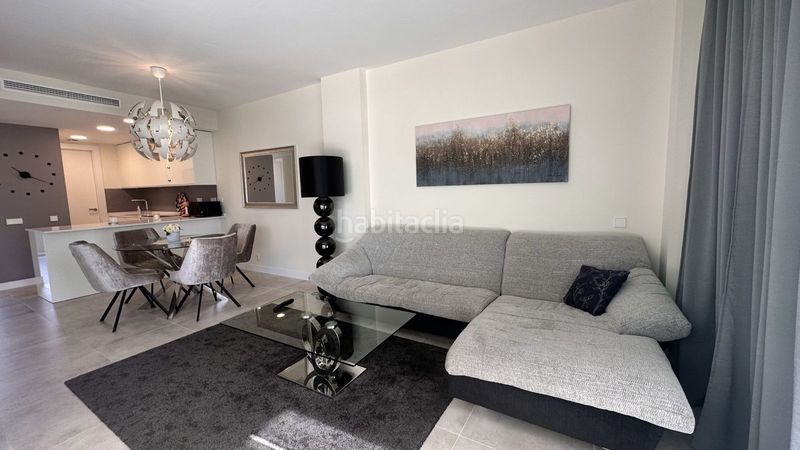 Foto 2dee8283-3ae2-4d08-acbd-eed754b6b24f. Miete etagenwohnung in avenida parque selwo s/n in Estepona