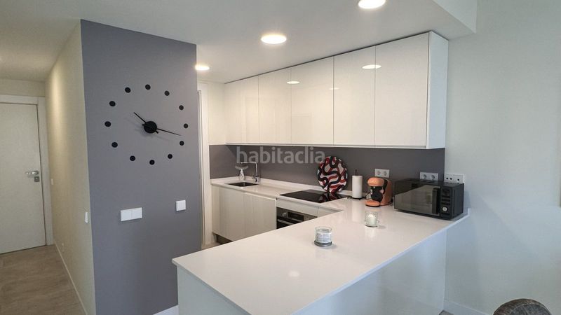 Foto 4170b7e8-7140-4e57-ab30-bf17ec9a2f09. Miete etagenwohnung in avenida parque selwo s/n in Estepona