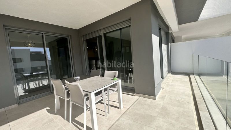 Foto f33f09f3-0a6c-4a80-a2ae-dfd2a5cae91b. Miete etagenwohnung in avenida parque selwo s/n in Estepona
