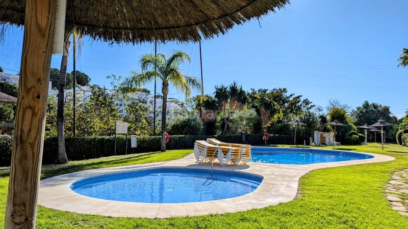 Foto 59584d8f-e61f-4a62-b8bd-931c625138a9. Dúplex a avenida tomás pascual 22 a La Quinta Benahavís