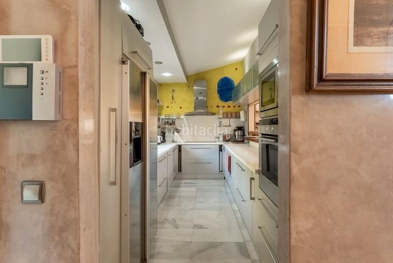 Foto b46ebb67-2e18-4275-95c5-6b6948f007f0. Chalet in calle londres s/n in Las Brisas Marbella