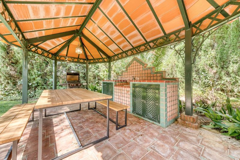 Foto 2b98cd0b-0e96-4f37-a7b8-4555726da96c. Chalet in calle las ventas 18 in Nueva Andalucía centro Marbella