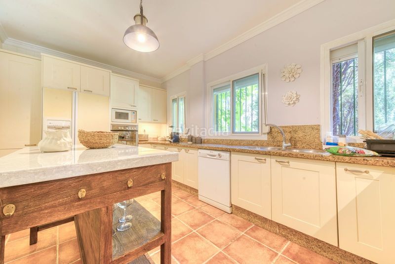 Foto 5f633f6b-8e21-4a2f-bc4c-8554d4f55a5b. Alquiler chalet en calle las ventas 18 oasis andaluz de seis dormitorios en el exclusivo valle del golf, nueva andalucía en Marbella