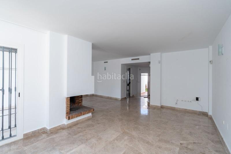 Foto 696eff7c-79c6-4d04-9579-4f0743954743. Casa adosada en plaza de cibeles 363 gran potencial de reforma en casa adosada con jardín en los naranjos, nueva andalucía en Marbella