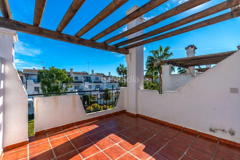 Foto 8965e230-076e-4218-a053-035a158d17e1. Casa adosada en plaza de cibeles 363 gran potencial de reforma en casa adosada con jardín en los naranjos, nueva andalucía en Marbella