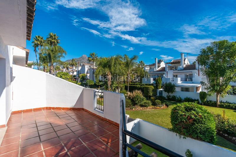 Foto a823f0d6-5fb6-4d26-b2e8-3ba994842eae. Casa adosada en plaza de cibeles 363 gran potencial de reforma en casa adosada con jardín en los naranjos, nueva andalucía en Marbella