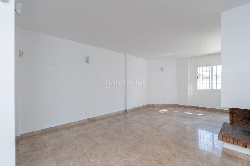 Foto ff6463bc-eb0b-4adb-8e34-c194af97d891. Casa adosada en plaza de cibeles 363 gran potencial de reforma en casa adosada con jardín en los naranjos, nueva andalucía en Marbella