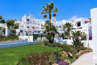 Appartement à Calle benalauria 11. Jardín privado de 141m² en exclusiva urbanización de golf y play