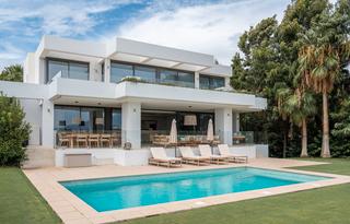 Chalet in Los Flamingos. ?? villa de diseño exclusivo con vistas panorámicas en los flami