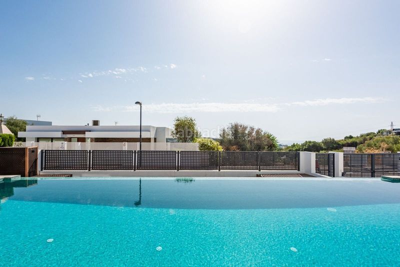 Foto 389ea85d-8595-4ff7-9b12-c3f1ec675df0. Chalet in calle villa borghese 1 in Valle Romano Golf Estepona
