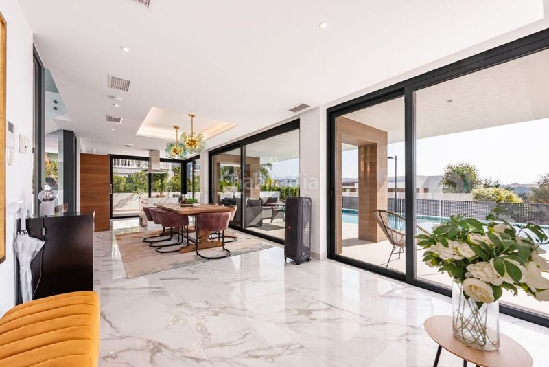Foto 9f856771-f27b-43fc-b627-1c95a765953c. Chalet in calle villa borghese 1 in Valle Romano Golf Estepona