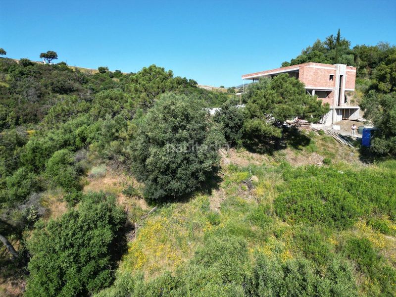 Foto 110979f0-b43d-4c92-924a-084416def924. Terreno residencial en urbanizacion montemayor alto 16 parcela única con vistas panorámicas en monte mayor resort, en Benahavís