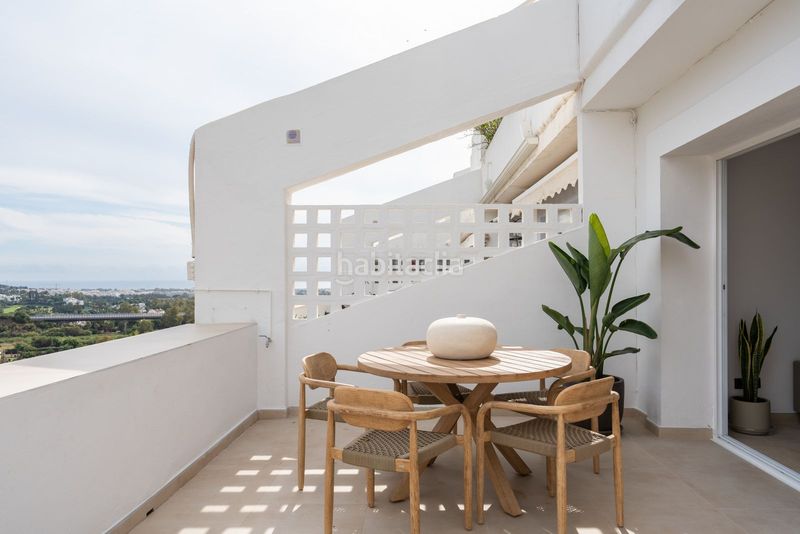 Foto 416bc560-b2f0-4ee7-a840-375abeb6a2a0. Piso en calle el mirador 2c apartamento de diseño y vistas al mar en mirador la quinta en Benahavís