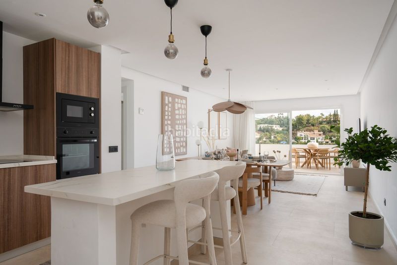 Foto eafb41f0-dd4e-4c25-8d1c-cdbd5b44976a. Piso en calle el mirador 2c apartamento de diseño y vistas al mar en mirador la quinta en Benahavís