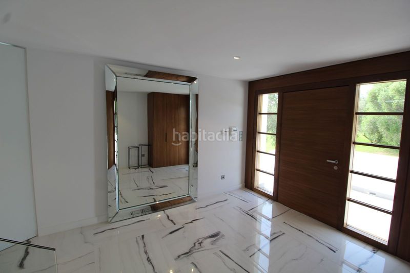 Foto 95f22998-d013-4c63-8901-eab4c466419c. Chalet in calle río tajo 2 in Nueva Andalucía centro Marbella