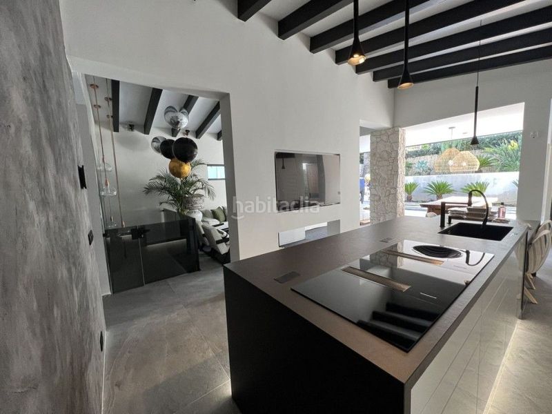 Foto 585ef235-3658-4a92-a5d6-e8a588368e10. Alquiler chalet en avenida josé banús 32 diseño vanguardista y ecológico con spa privado en Puerto Banús en Marbella