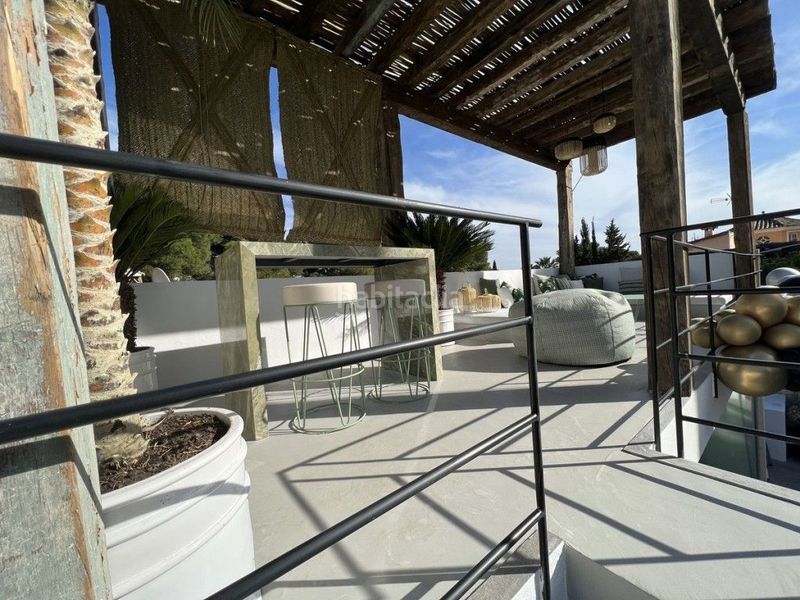 Foto d54bd6fa-aef8-4357-ab43-2e05129fdba5. Alquiler chalet en avenida josé banús 32 diseño vanguardista y ecológico con spa privado en Puerto Banús en Marbella