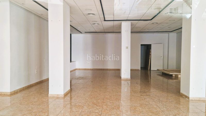 Foto 4c2586f1-7c4c-44af-8f57-6fa735a43030. Alquiler local comercial en avenida mercado 12 local comercial de gran visibilidad en el centro en Marbella