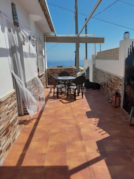 Foto 602f7785-7fa8-4acd-94fb-a5a3931bedc5. Chalet ?? casa con gran parcela y piscina de 20 metros : inversión con alto potencial en Marbella