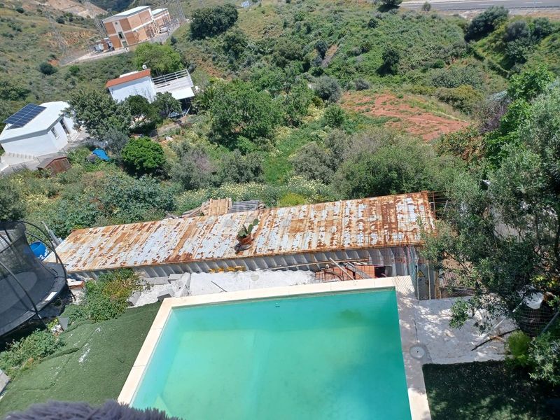 Foto 86c60deb-a84d-4519-8dee-072b383d098a. Chalet ?? casa con gran parcela y piscina de 20 metros : inversión con alto potencial en Marbella
