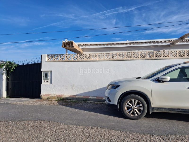 Foto dbc76d58-4b02-4c61-bbf6-8a2636dfc12d. Chalet ?? casa con gran parcela y piscina de 20 metros : inversión con alto potencial en Marbella