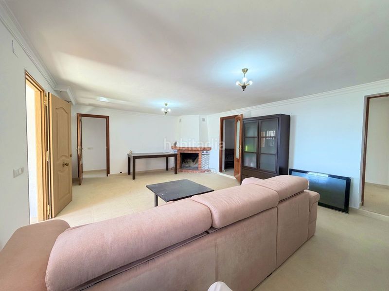 Foto 4be6d977-1b99-4798-9f30-3bd330c74d14. Casa amb piscina a Centro Estepona