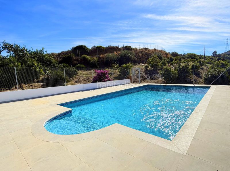 Foto 859e6c0c-742a-4c74-b6ed-ee93ad93631d. Casa amb piscina a Centro Estepona