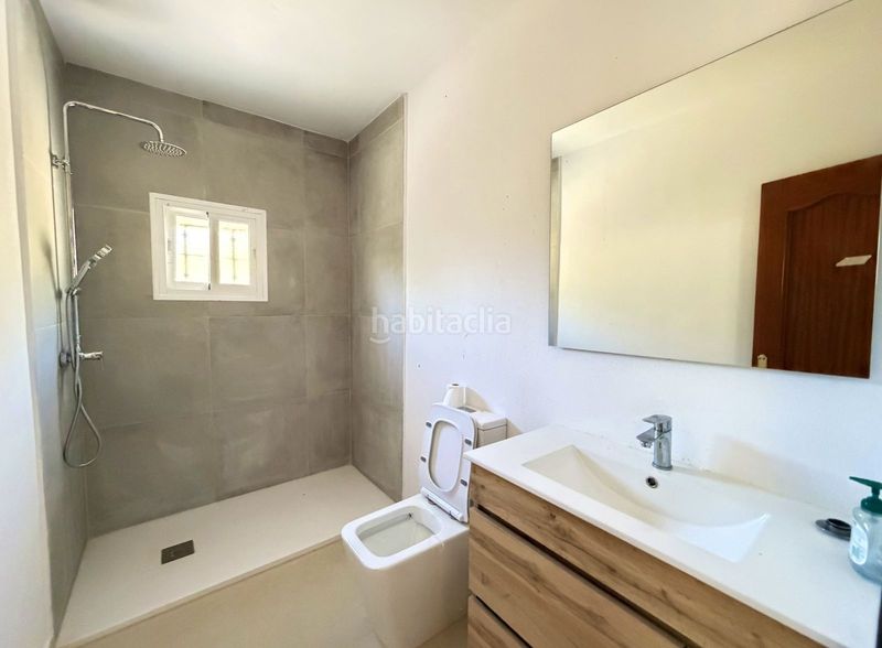 Foto cc38ea8e-d75d-4243-8a06-087e93ccf7e5. Casa amb piscina a Centro Estepona