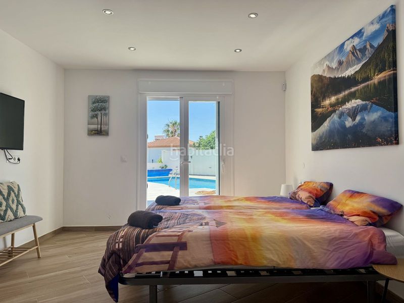 Foto 1009c804-8758-4417-bc57-7461d2cf7191. Chalet mit parking pool in Parque Central Estepona