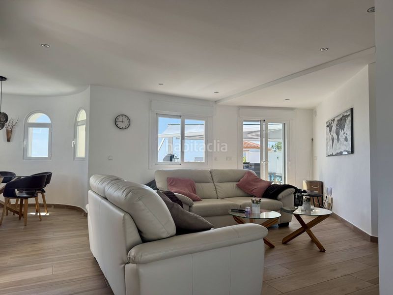 Foto 604e0a84-1e22-470d-a312-a8b20478094b. Chalet mit parking pool in Parque Central Estepona