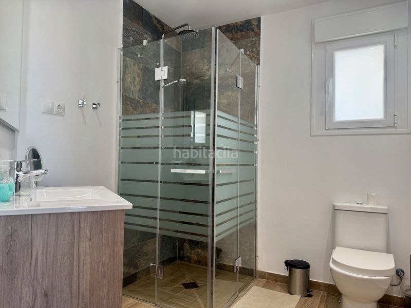 Foto 8dd30ca8-61cd-459f-b387-e5b9d4ee0eb6. Chalet mit parking pool in Parque Central Estepona