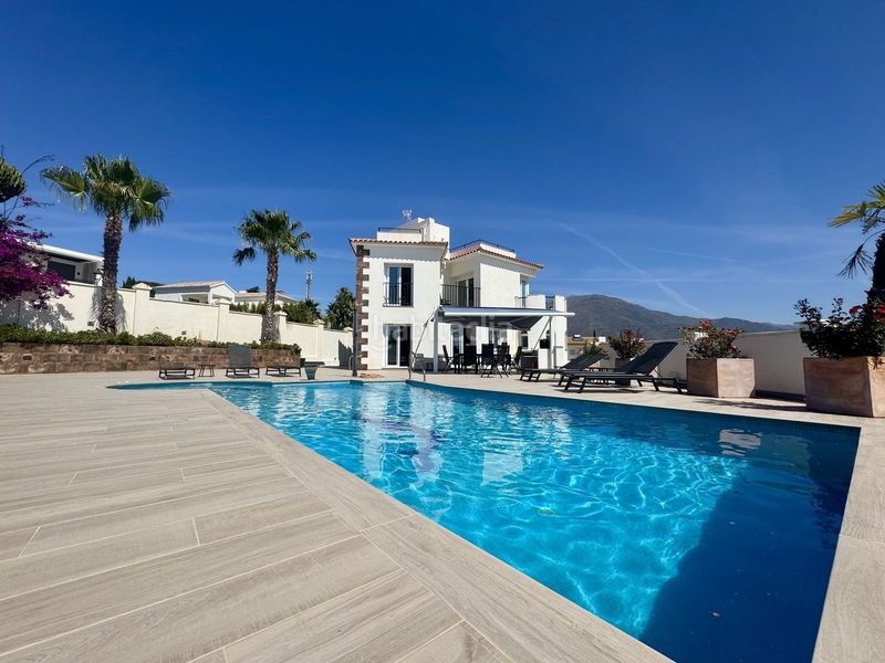 Foto d39141f5-6016-4606-91e3-e9a21af7742d. Chalet mit parking pool in Parque Central Estepona