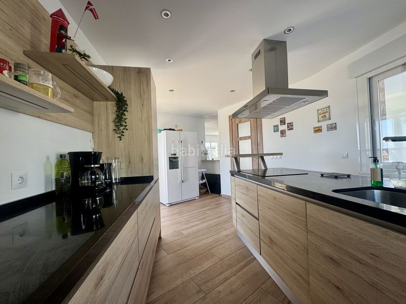 Foto d977a99c-158c-4150-8e64-ceac43d63b4b. Chalet mit parking pool in Parque Central Estepona