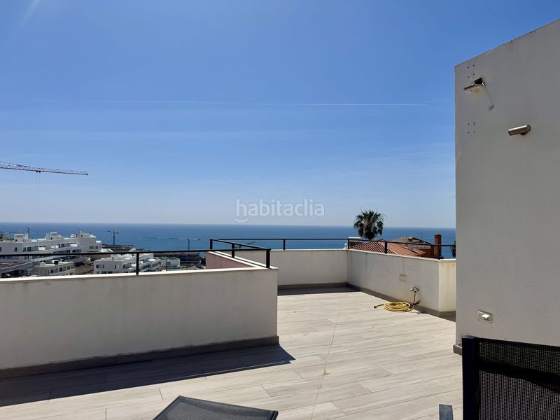 Foto f39873e4-6d13-4e88-91bf-cd1c4c93a818. Chalet mit parking pool in Parque Central Estepona