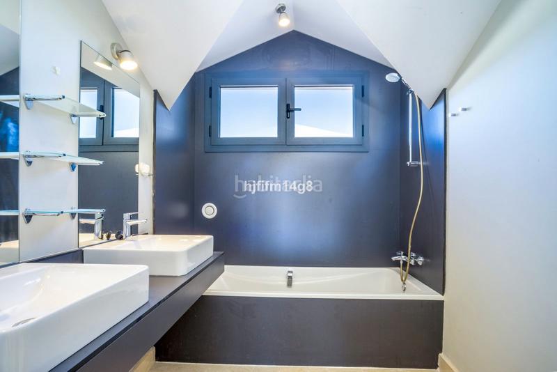 Foto 20d3efbc-d31b-406b-938c-faa5cf68bf56. Dúplex amb piscina a La Concha - Resina Golf Estepona