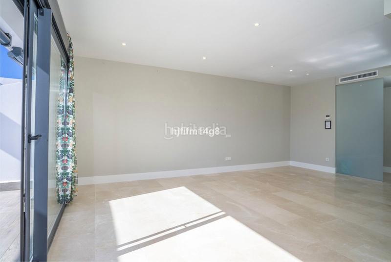 Foto 77bee626-1b4e-40fb-bfe3-1bfd878f9b0a. Dúplex amb piscina a La Concha - Resina Golf Estepona