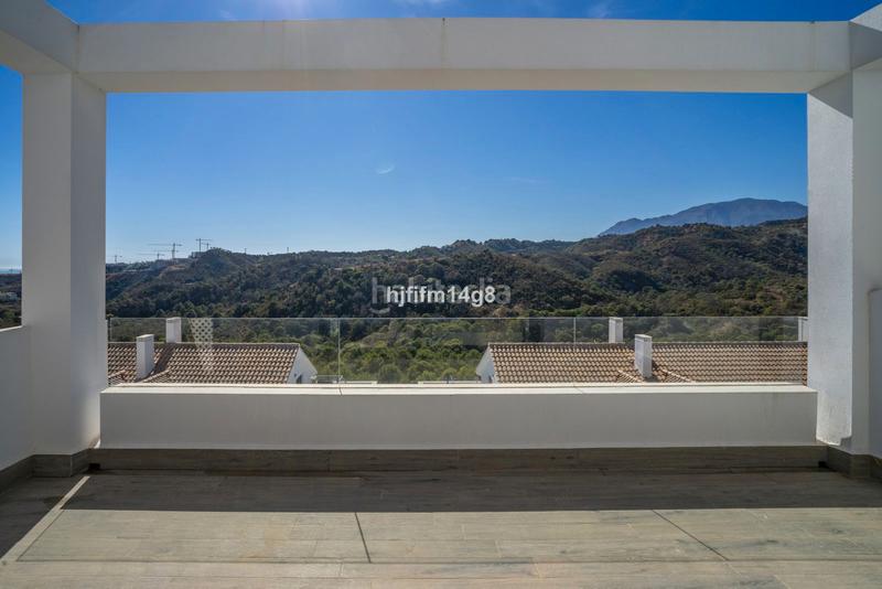 Foto a51991da-c1cd-4b93-809b-2e7c2dd81777. Dúplex amb piscina a La Concha - Resina Golf Estepona