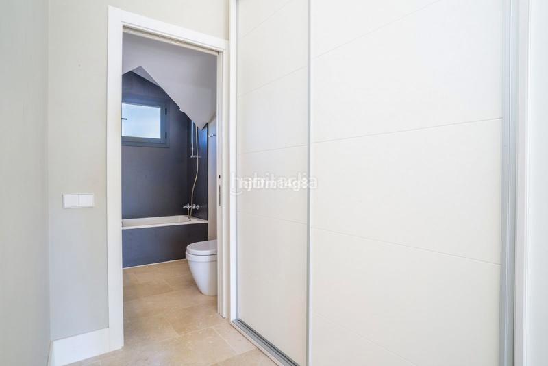 Foto d14fafef-c04c-474d-8879-8699ce479d80. Dúplex amb piscina a La Concha - Resina Golf Estepona