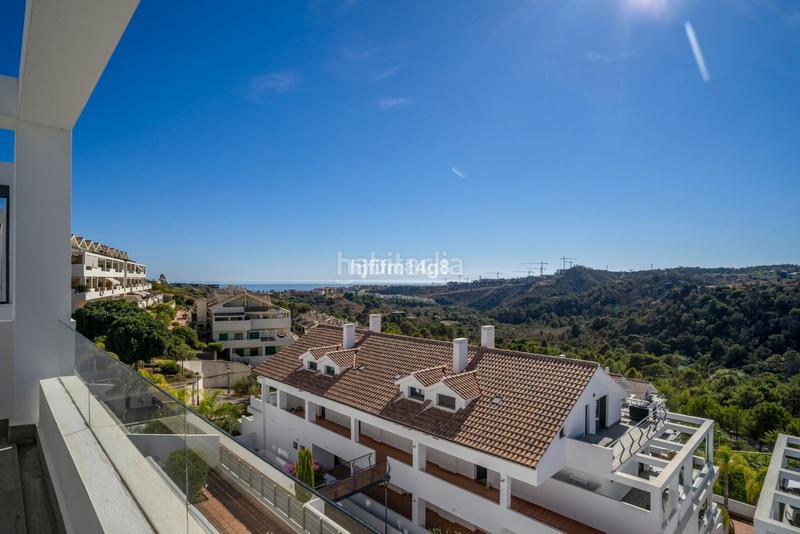 Foto f891336b-388d-4480-8e00-8e8b73b8134a. Dúplex amb piscina a La Concha - Resina Golf Estepona