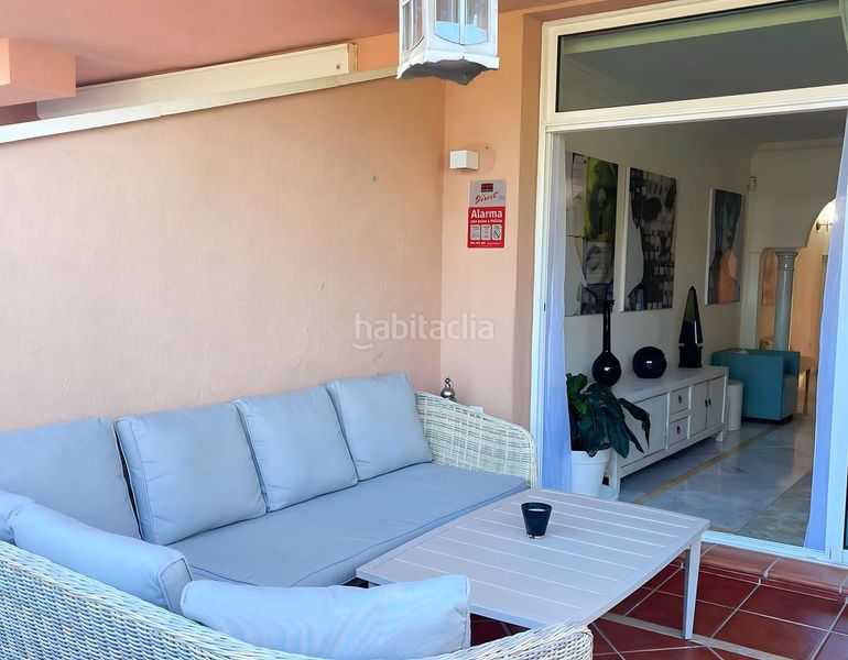 Foto 763ee454-2602-45fe-bae8-e5771140da99. Pis amb aparcament piscina a Las Brisas Marbella