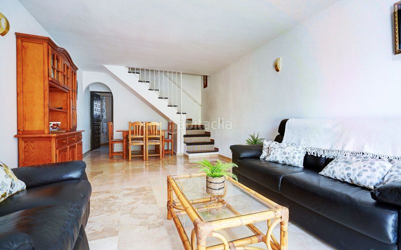 Foto 6a1c42aa-9bd3-4a43-a1af-a1cc18bf6c80. Casa adossada amb piscina a Bello Horizonte - Lindasol Marbella