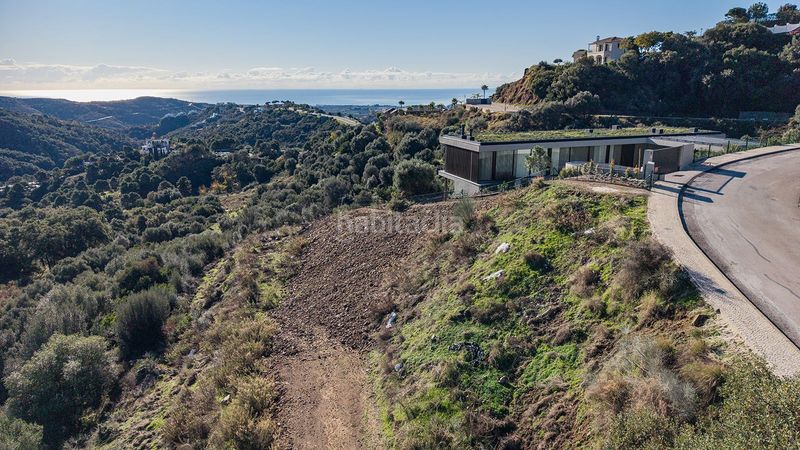 Foto 718f8cf6-1057-4732-896c-8dc40e782aa8. Terreno residencial ?? monte mayor: parcela premium con vistas panorámicas al mar y proyecto de villa en Benahavís