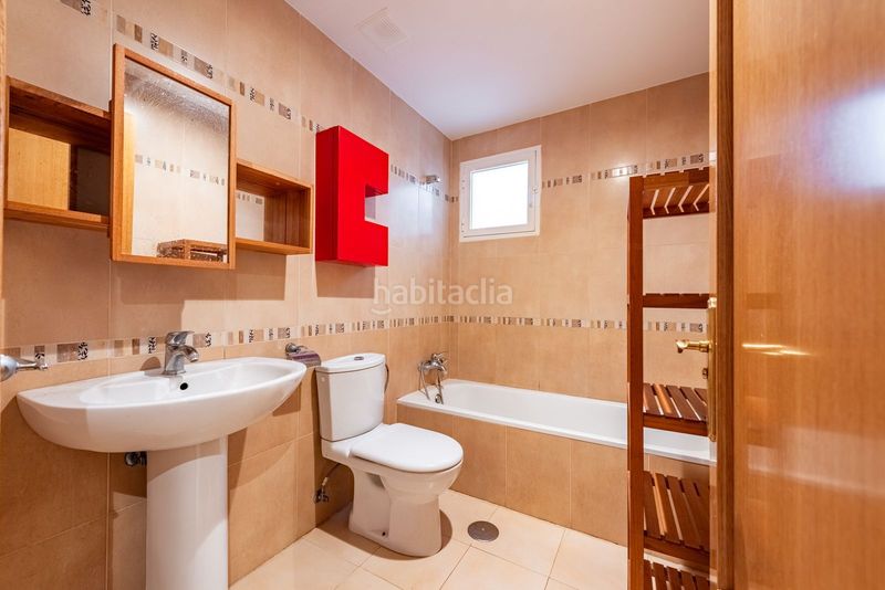 Foto f30c87b2-a61d-4a0b-9e8c-b0680e898fb2. Pis a Benahavís pueblo Benahavís