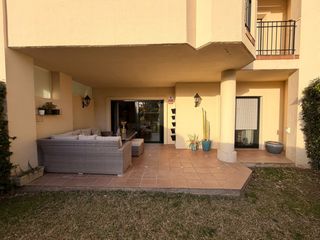 Location Appartement à Guadalmina Alta. ?? planta baja reformada con jardín privado en guadalcántara gol