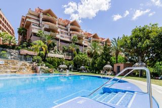 Affitto Ufficio in Los Naranjos. Amplia oficina de 360 m² recientemente reformada en magna marbel