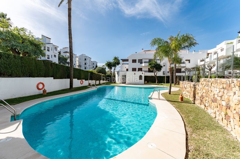 Foto 3eb3c756-b6ae-4776-bc8d-1cdca8423a47. Pis amb aparcament piscina a Paraiso - Barronal Estepona