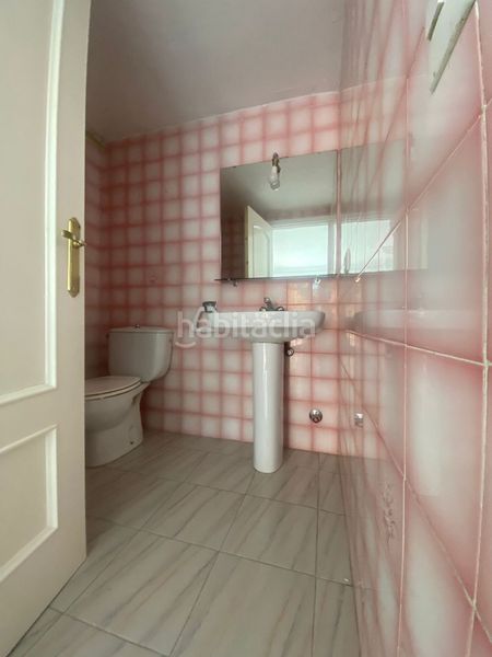 Foto 2cbb11d3-4b86-4f15-bb68-bfd56ab62eee. Oficina ?? potencial de inversión en nueva andalucía: apartamento amplio con vistas en country club las brisas en Estepona